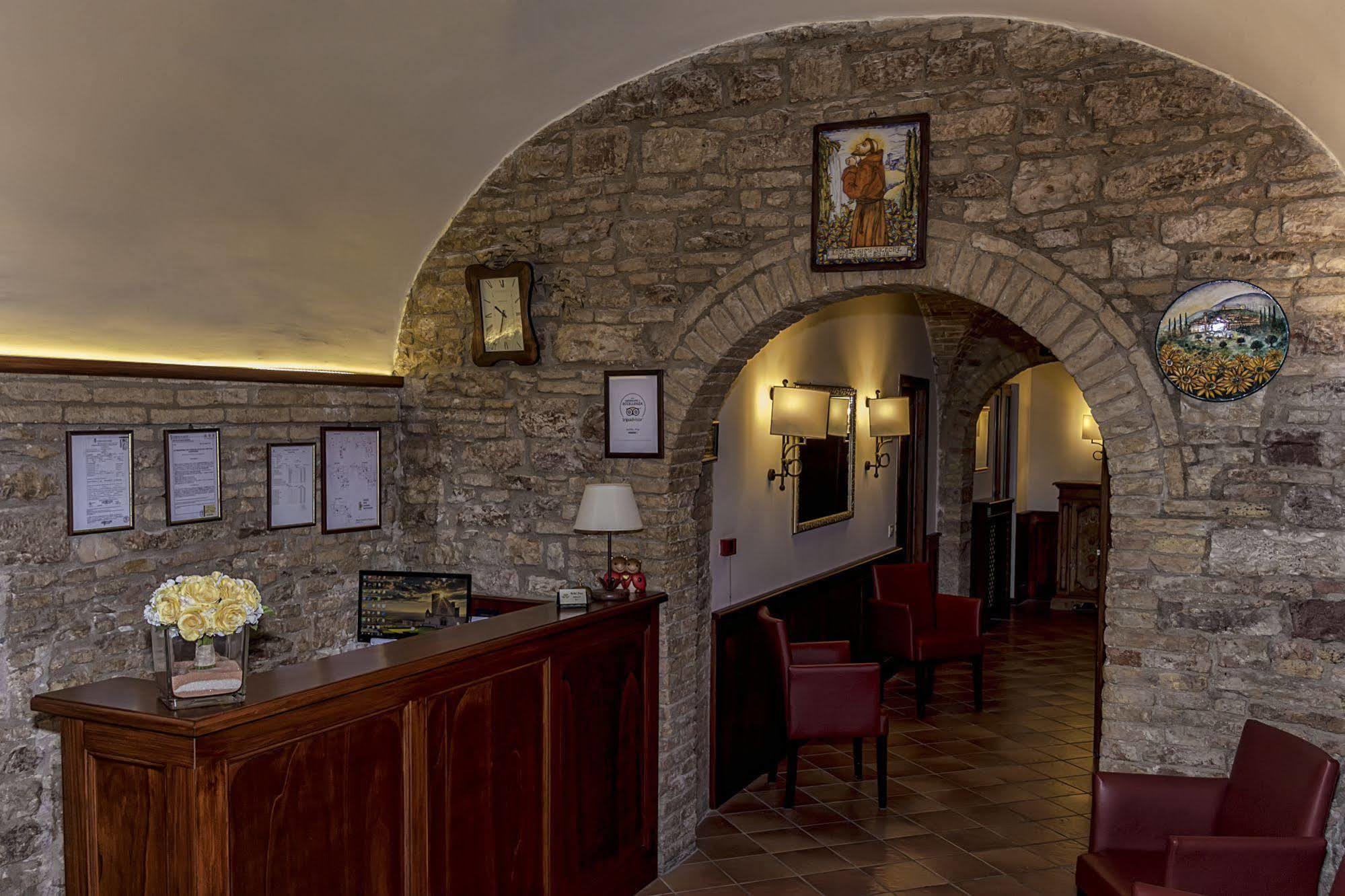 Hotel Pax Assisi Exterior foto